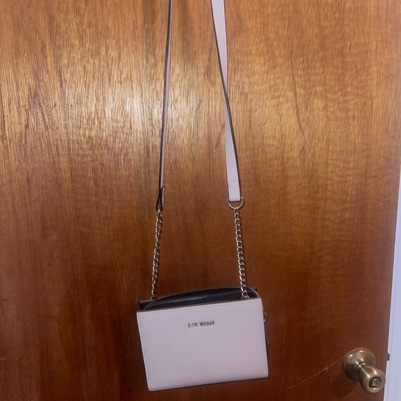Steve Madden Handbags - Steve Madden Light Mauve Crossbody Bag